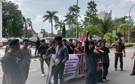 GMPR Gelar Aksi Unjuk Rasa Depan Kantor Kejati Riau