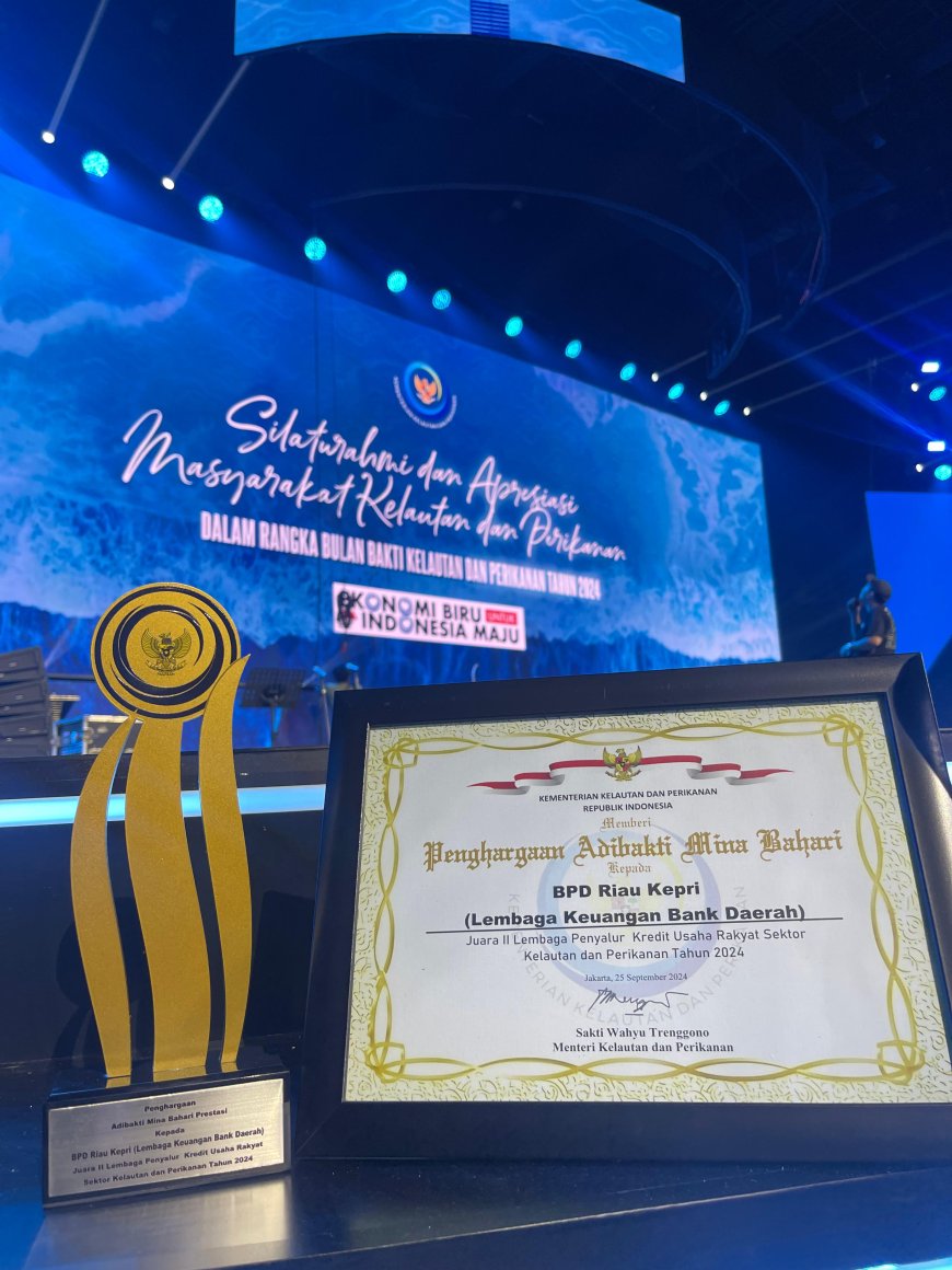 BRK Syariah Dapatkan Penghargaan Dari Menteri Kelautan dan Perikanan dalam Acara Penghargaan Adibakti Mina Bahari Tahun 2024
