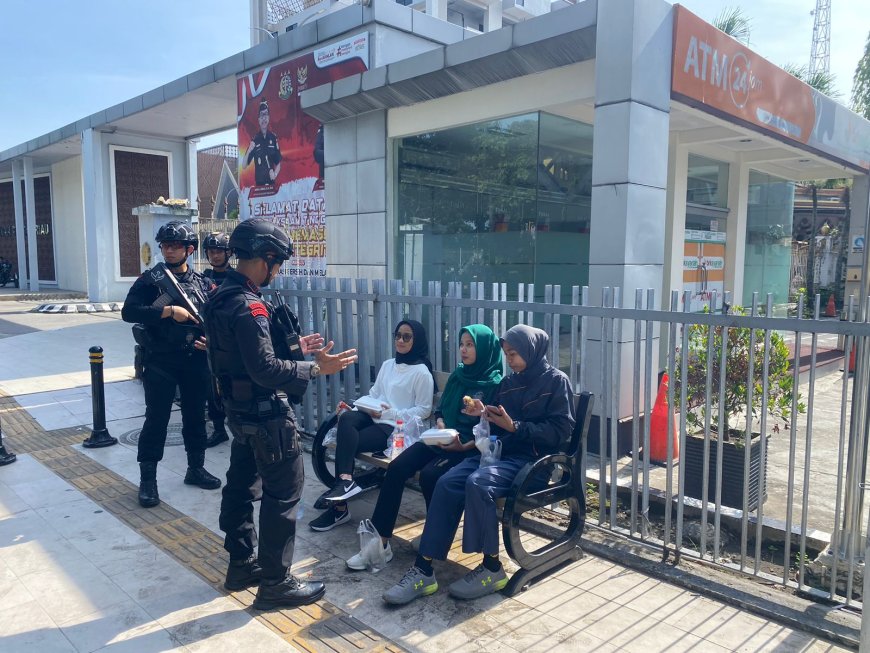 Satgas Tindak Subsatgas Brimob Polda Riau Terus Lakukan Sosialisasi Pilkada Aman