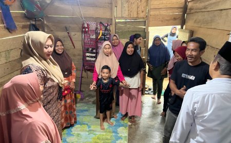 Menembus Jalan Rusak, Raja Haryono Teguhkan Janji Bangun Batang Cenaku Lebih Baik