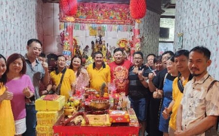 Ratusan Umat Meriahkan HUT Ke-12 Dewi Kiu Thian Hian De Ma di Tempat Ibadah Tri Dharma Pekanbaru