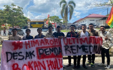 Himpunan Mahaswa Rokan Hulu Riau Lakukan Aksi Damai di Depan Kantor Bupati dan kantor DPRD Rokan Hulu