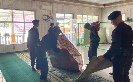 Menjelang HUT Ke - 79 Korps Brimob Polri, Batalyon B Pelopor Satuan Brimob Polda Gelar Gotong Royong