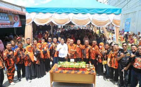 Meriahkan Hut 65, MPC PP Labura Bagikan Tali Asih Buat Kaum Dhuafa, Yatim & Abang Becak. 