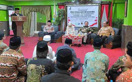 Alumni Al-Azhar Salurkan Beasiswa untuk Mahasiswa RI di Mesir