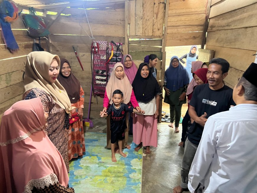 Menembus Jalan Rusak, Raja Haryono Teguhkan Janji Bangun Batang Cenaku Lebih Baik