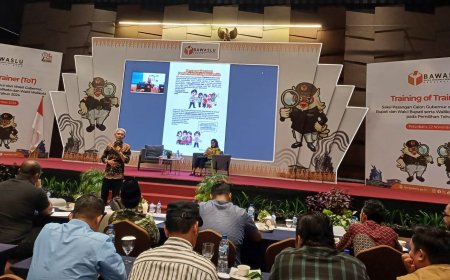 Training of Trainer  untuk Saksi Pasangan Calon resmi dibuka oleh Ketua Bawaslu Riau alnofrizal