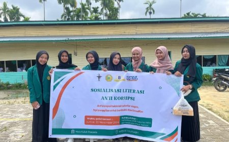 Mahasiswa Farmasi UMRI Gelar Sosialisasi Literasi Anti Korupsi di MTs Al-Muttaqin Pekanbaru