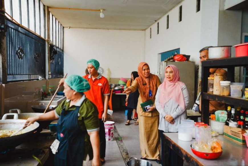 TP-PKK Provinsi Riau Tinjau Kualitas Makanan untuk Simulasi Program Makanan Bergizi Gratis