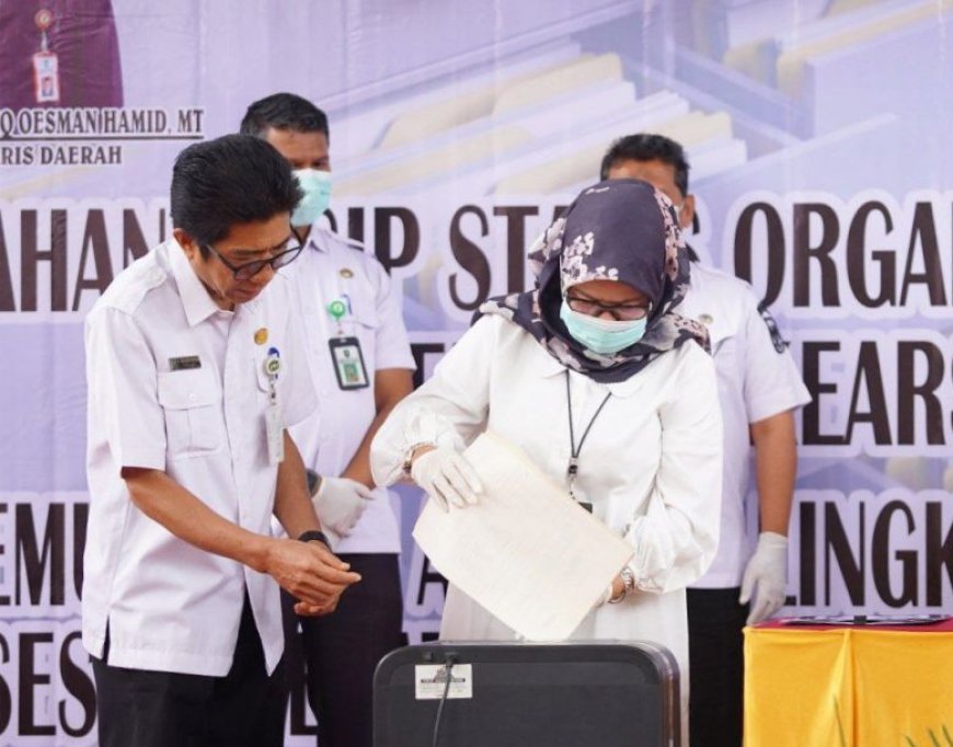 Ribuan Berkas Arsip Berusia Lebih dari 10 Tahun dari Berbagai OPD di Pemprov Riau Dimusnahkan