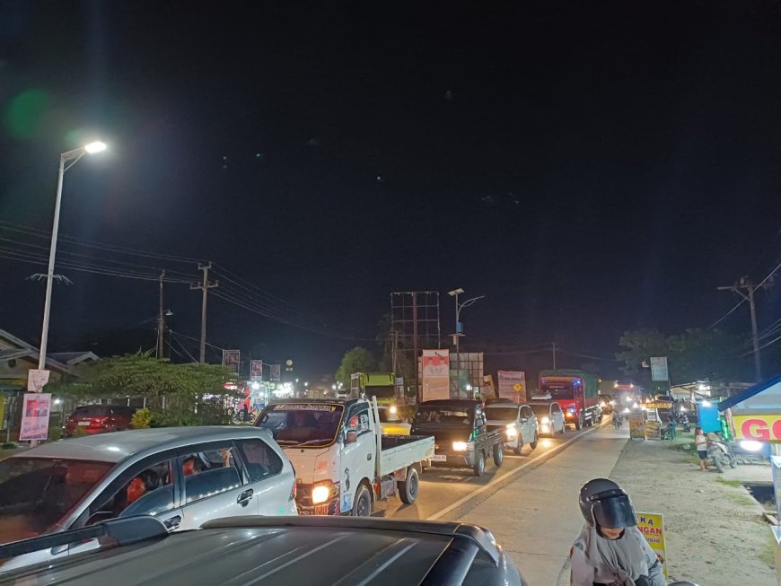 Penertiban Kendaraan oleh UPPKB Tenayan Raya di KM 24 Picu Kemacetan