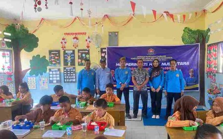 Penuhi Asupan Gizi Anak Nelayan, HNSI Pekanbaru Gelar Makan Siang Bergizi Gratis Plus Susu di SDN 016 Okura