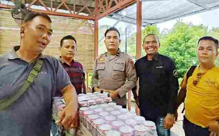 PN Sei Rampah Bagikan Bingkisan Natal kepada Wartawan 