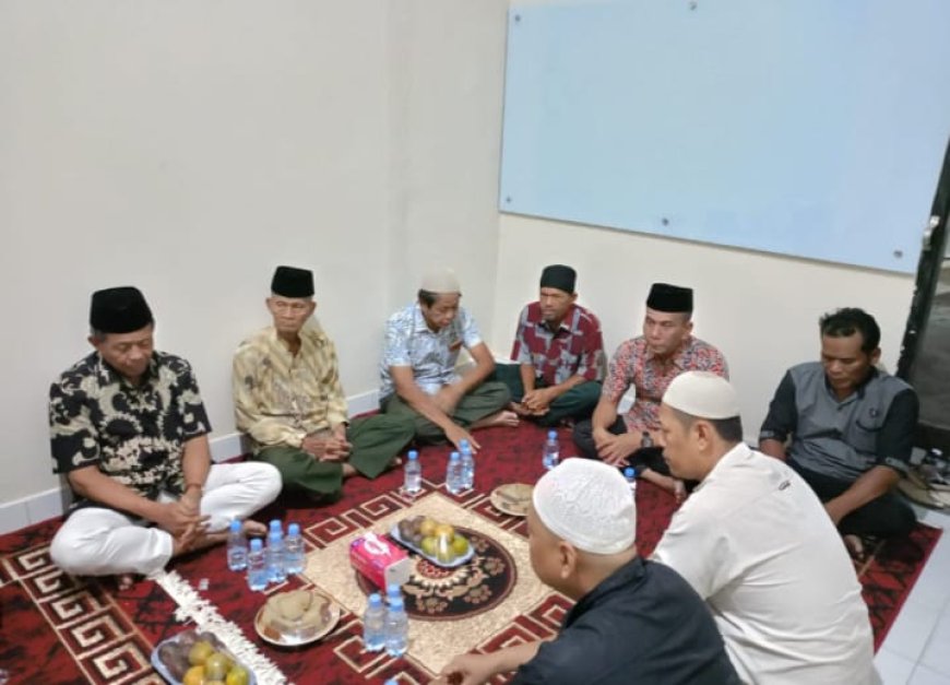 Bimbel IDK Priority Arutala Gelar Doa Bersama Warga dan Santuni Anak Yatim.