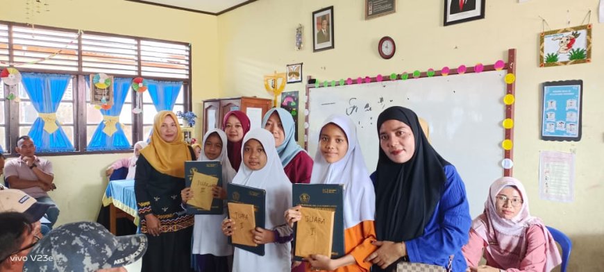 Menyambut Libur Panjang, SD Negeri 011 Bukit Pedusunan Laksanakan Pembagian Raport Semester Ganjil Tahun Ajaran 2024/2025