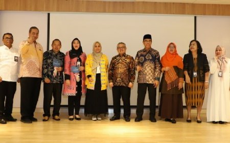 Dukung Literasi, Dr Karmila Sari Fasilitasi Unit Motor Perpustakaan Keliling di Kota Dumai