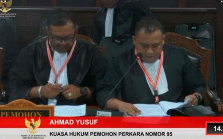 Punya bukti kuat, lawyer paslon 01 meminta paslon 05 di diskualifikasi dalam sidang perdana MK