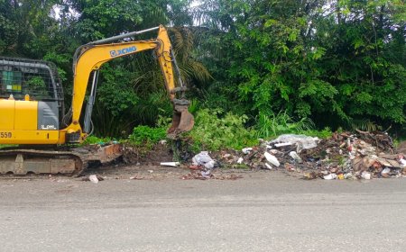 Rahmat Handayani: Terima Kasih PJ Wako Pekanbaru Roni Rakhmat Cepat Tanggap Bersihkan Sampah Jl Daru-daru