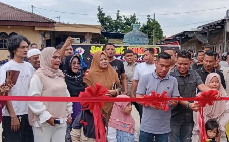 Wabup Labura Gunting Pita Grand Opening Sadeeva Coffe Jalan Ahmad Marpaung Lorvi