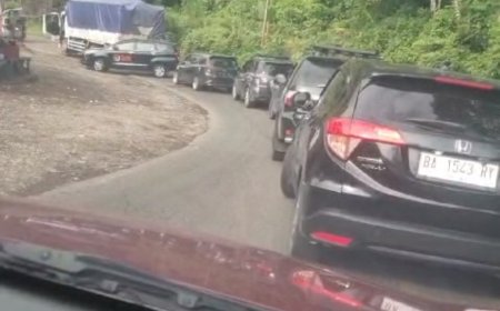 Jalan Rusak di Lintas Sumbar-Riau Diduga Dimanfaatkan Pemalak, membuat Resah Pengendara