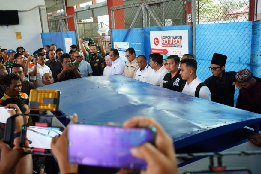 Gubernur Riau Sambut Jenazah Basri, PMI Korban Penembakan