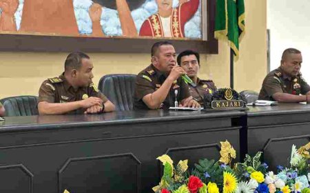 Plt Kajari SBB Pimpin Paripurna Monitoring dan Evaluasi Capaian Kinerja Triwulan I