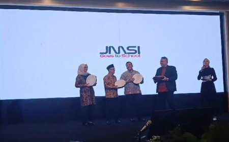 Wamendikdasmen Loncing Program JMSI Goes School di Banjarmasin-Kalsel di HUT ke 5