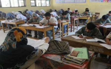 Mendikdasmen Ubah Jalur Zonasi Jadi Jalur Domisili dan Ganti Nama PPDB Menjadi SPMB