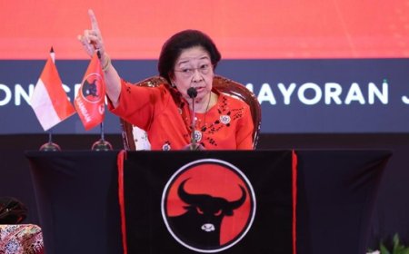 Megawati Perintahkan Kepala Daerah PDIP Tunda Retret Setelah Hasto Ditahan KPK