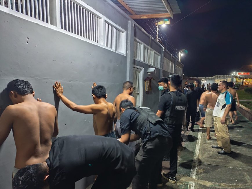 Rutan Rengat Gencarkan Razia untuk Berantas Narkoba dan Barang Terlarang