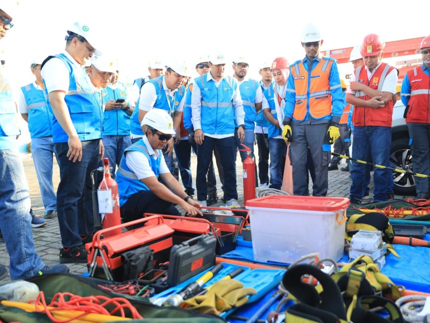 General Manager PLN UID Riau dan Kepulauan Riau Raih Penghargaan Leadership Safety Award 2025