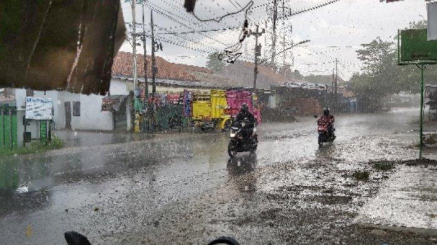 Prakiraan Cuaca Riau: BMKG Peringatkan Potensi Hujan dan Cuaca Ekstrem