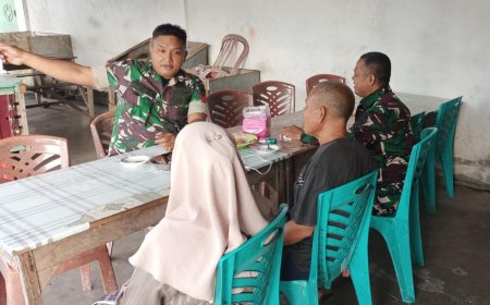 Babinsa Koramil 02/Sungai Apit Gelar Patroli dan Sosialisasi Pilkada Damai Jelang PSU di Siak