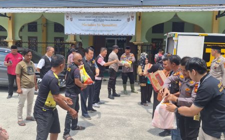 Polsek Payung Sekaki dan Komunitas Jum’at Berkah Salurkan Bantuan untuk Korban Banjir