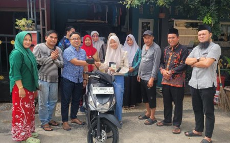 Owner BJM Bambang Susilo Bantu Alda Fitria Anjani, Korban Duka Awal Tahun 2025 di Pekanbaru