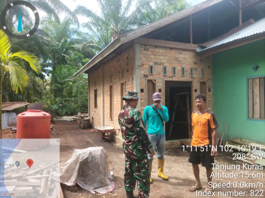 Babinsa Koramil 02/Sungai Apit Gelar Sosialisasi PSU Jelang Pilkada Siak di Kampung Tanjung Kuras