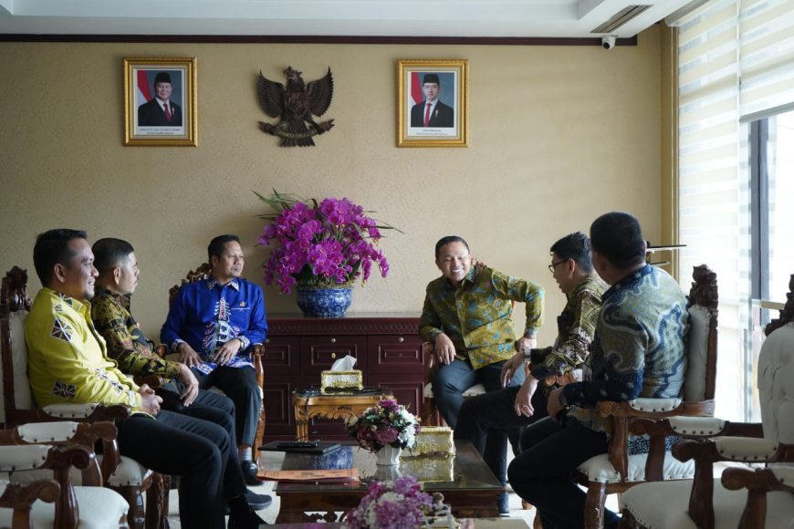 Terima Arahan Bupati Suhardiman, Wabup Mukhlisin Temui Gubri Terkait Bantuan Banjir