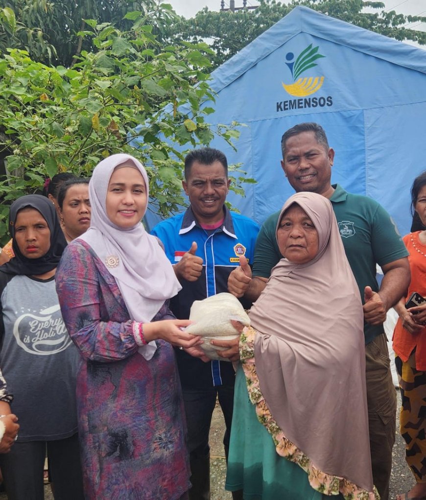 Dr Karmila Sari Salurkan Bantuan Sembako dan Beasiswa untuk Korban Banjir di Pekanbaru