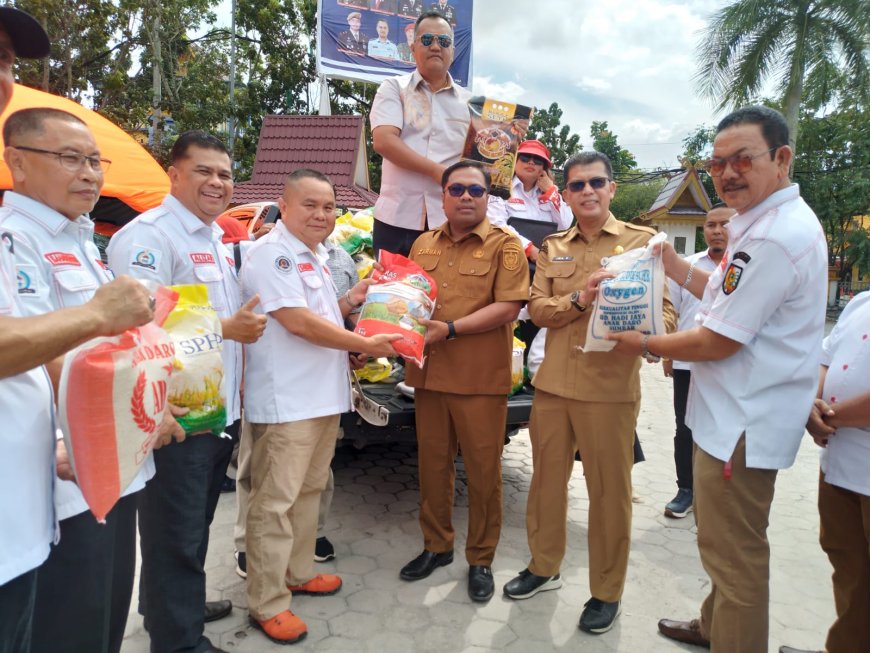 DPD LPM Kota Pekanbaru Serahkan Bantuan Sosial Beras untuk Warga Terdampak Banjir