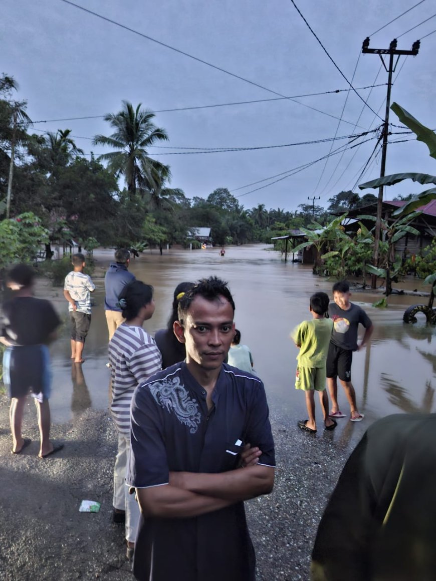 Banjir Terjang Desa Perhentian Luas di Kecamatan Logas Tanah Darat, 30 Rumah Terendam