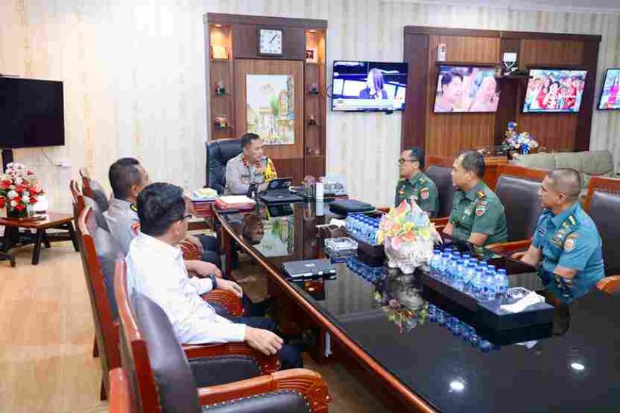 Kapolda Kepri Terima Kunjungan Pasis Dikreg LIII Sesko TNI, Bahas Keamanan dan Sinergitas TNI-Polri