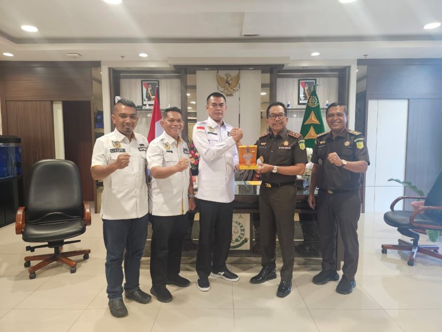 Bangun Sinergi Tata Kelola Desa, Ketua DPD APDESI Riau Kunjungi Kejati Riau