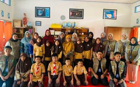 Pelatihan dan Pelantikan Dokter Kecil di SDN 002 Guntung: Mahasiswa Kukerta MBKM FK UNRI Dorong Kesadaran Hidup Sehat Sejak Dini