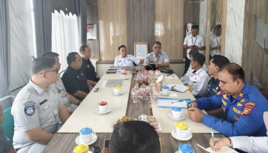 Jasa Raharja Bahas Program Asuransi Kapal Kempang dengan Bupati Meranti