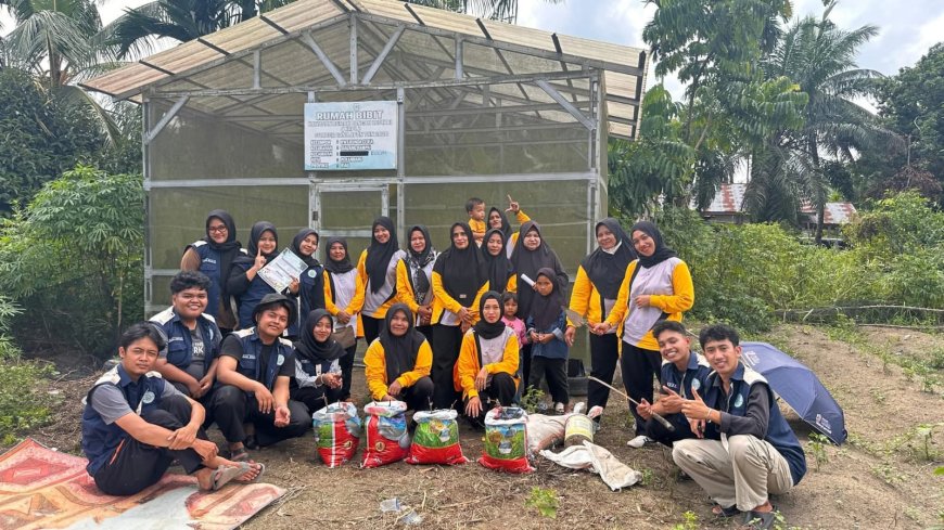 Kreatif dan Inovatif! KWT Bunda Ceria Gandeng Mahasiswa UNRI Tanam Ubi Dalam Karung (UDARUNG)