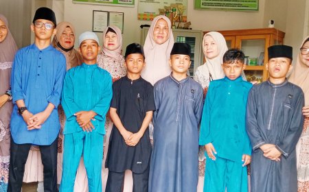 Forum Pekanbaru Kota Bertuah Gelar Jum’at Berkah, Bantu Anak Panti Asuhan Putra Putri Annisa