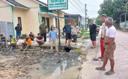 Warga Perumahan Seroja Asri Resident Kompak Gelar Gotong Royong Bersihkan Lingkungan