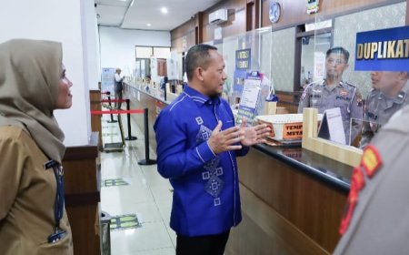 Dewan Komisaris Jasa Raharja Tinjau Pelayanan Samsat Kota Semarang III