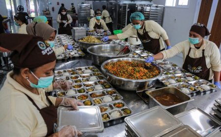 BGN Tegaskan Dapur MBG Prioritaskan Produk Warga Yang Memiliki Izin PIRT, Bukan Makanan Olahan Industri Besar