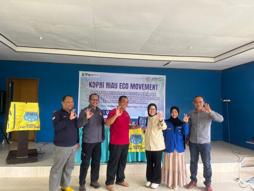 KOPRI PMII Riau Bangkitkan Ekosistem Pesisir Lewat Aksi Mangrove di Bengkalis